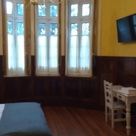 Restaurante De *